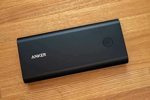 iPadの充電に26800mAh！Anker PD対応の超大容量モバイルバッテリー購入レビュー｜スーログ