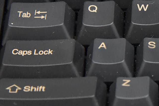 掃除前のキーボード