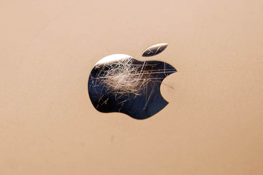 Appleのロゴにもたくさんの傷が…