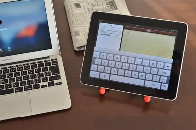 MacBook AirとiPadとゴリラポッド