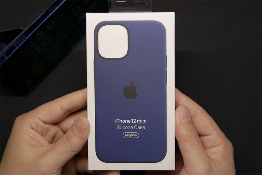 MagSafe対応 iPhone 12 mini シリコーンケースのパッケージ