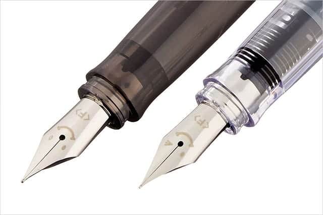 カクノの笑顔のペン先2種類