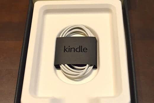 Kindle Paperwhite USBケーブル