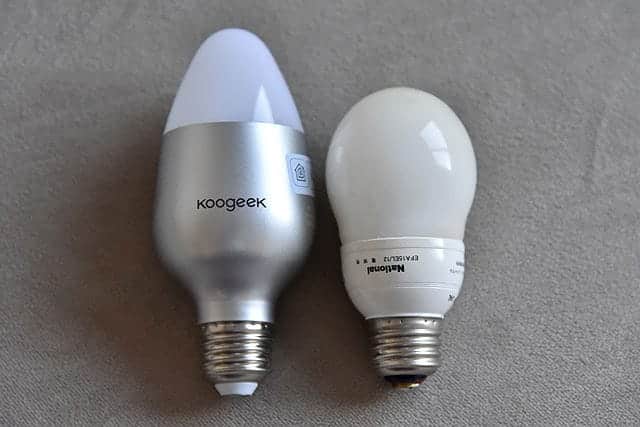 KoogeekとパナソニックのLED電球比較