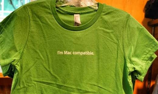 アップルの本社で販売されているTシャツ