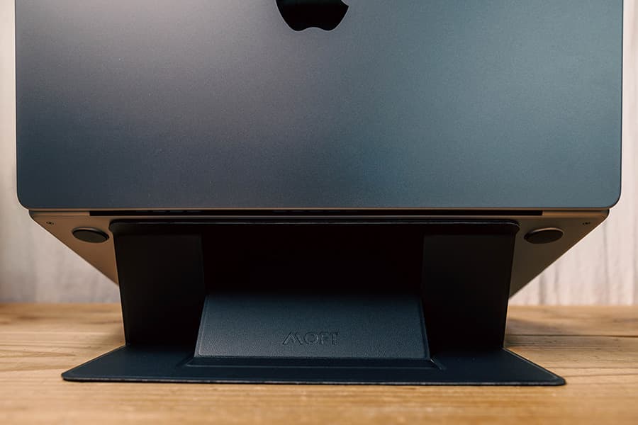 MOFT Cooling Stand と MacBook Pro 14インチ