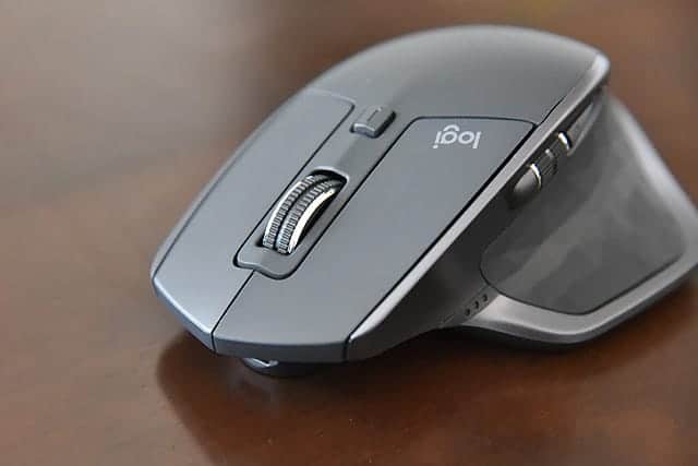 ロジクールの最上位マウス『MX MASTER 2S』レビュー　Apple Magic Mouseとの比較