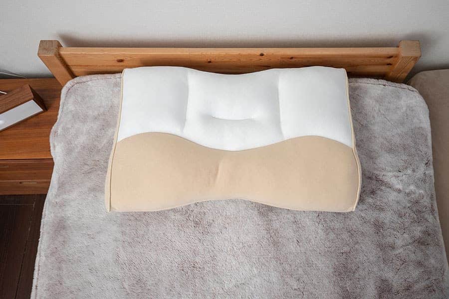 昭和西川の枕をベッドにセッティング
