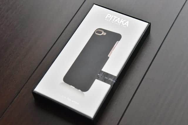 PIKATA(ピカタ)のiPhoneケースのパッケージ