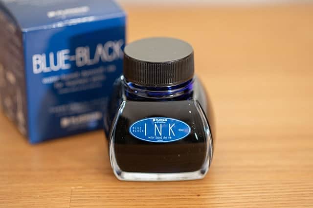 インクはプラチナ万年筆の純正ブルーブラック