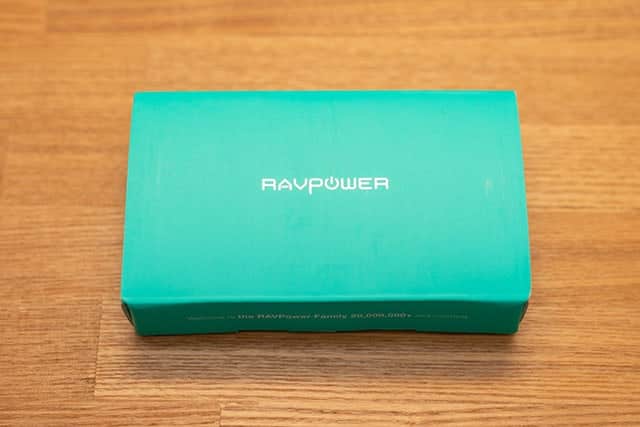 RAVPowerのGoPro互換バッテリー 箱
