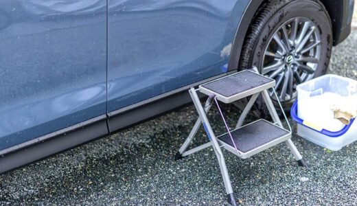 洗車時に屋根を洗うのが簡単に！背の高い車を洗うならこの踏み台がおすすめ